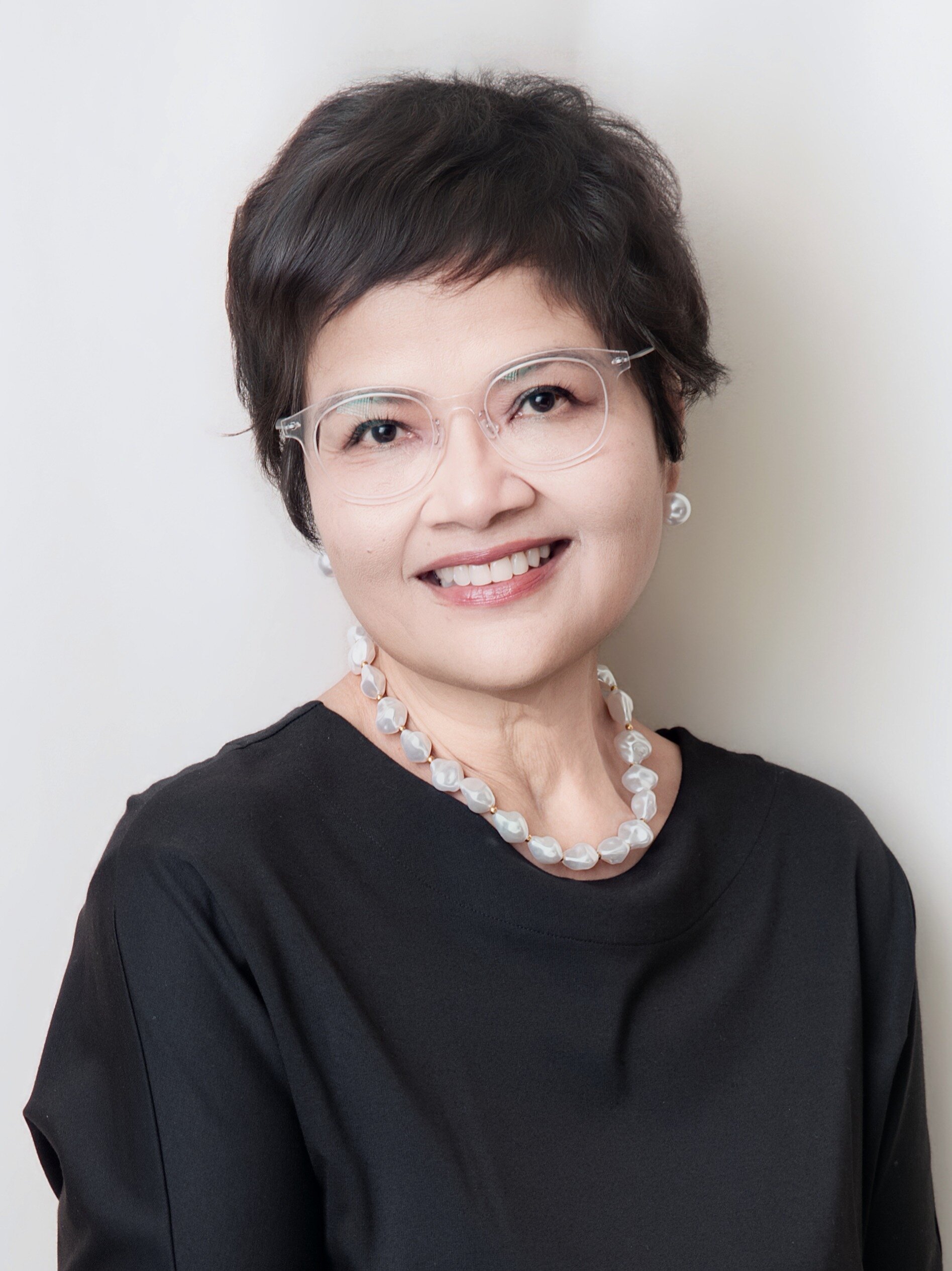 Farah Jaafar, Global Advisor, Straits Investment Bank Farah Jaafar, Global Advisor, Straits Investment Bank